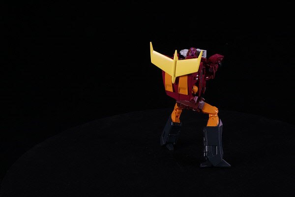 MP 40 Masterpiece Targetmaster Hot Rod High Res Official Images 13 (13 of 24)